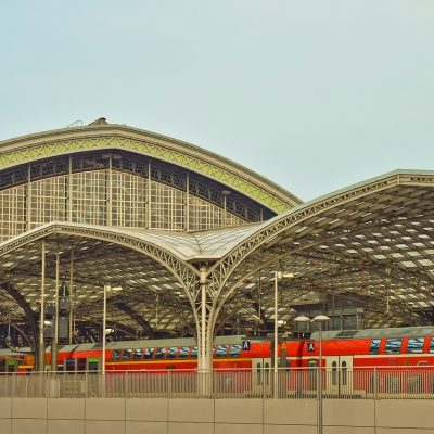 architecture, station, city, to travel, traffic, building, rail, urban, train, stole, roof, modern, aluminum, hall, design, abstract, structure, braid, cologne