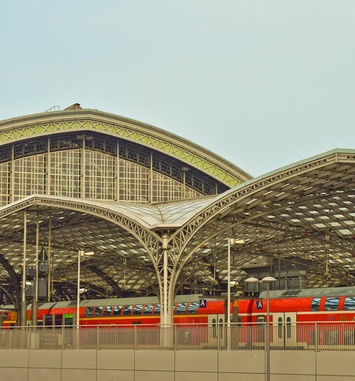 architecture, station, city, to travel, traffic, building, rail, urban, train, stole, roof, modern, aluminum, hall, design, abstract, structure, braid, cologne